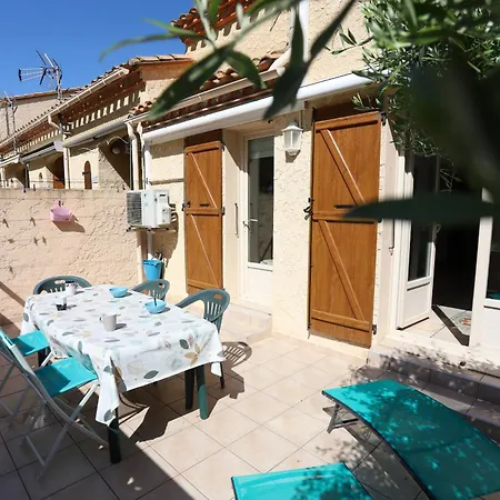 Holiday home Belle T3 Avec Terrasse Proche De La De St Cyprien
