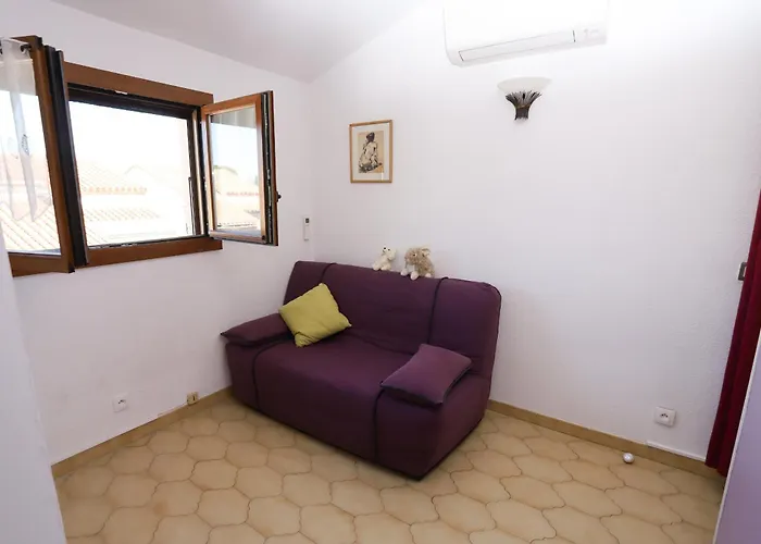 Casa de Férias Belle T3 Avec Terrasse Proche De La De St Cyprien *